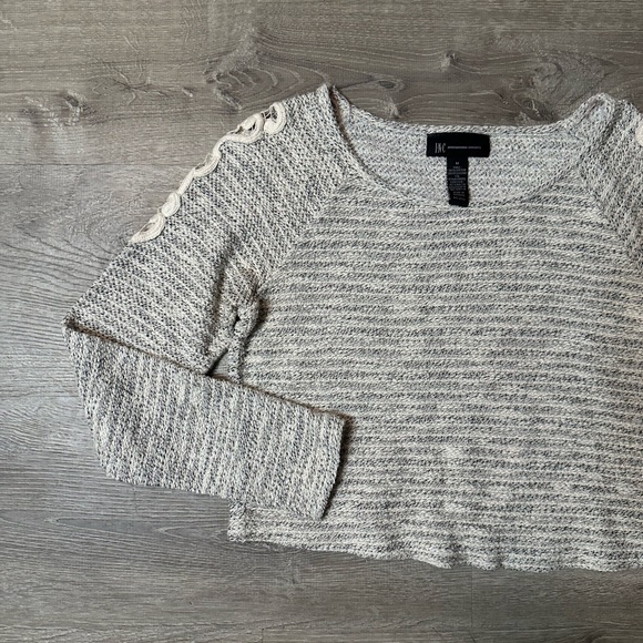 •INC INTERNATIONAL CONCEPTS• CROP TOP - Picture 2 of 4